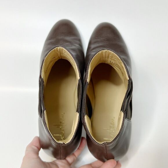 COLE HAAN Air Lyric Pull On Stretch Leather Ankle Booties Brown D29336 Womens 9 - Picture 6 of 10